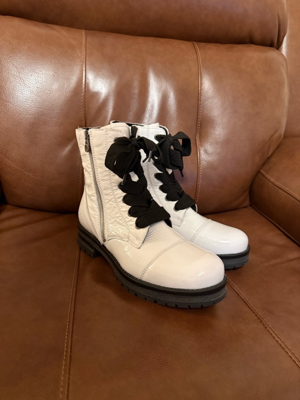 Bos & Co Paulie Lace Up Casual Dress Boots | White